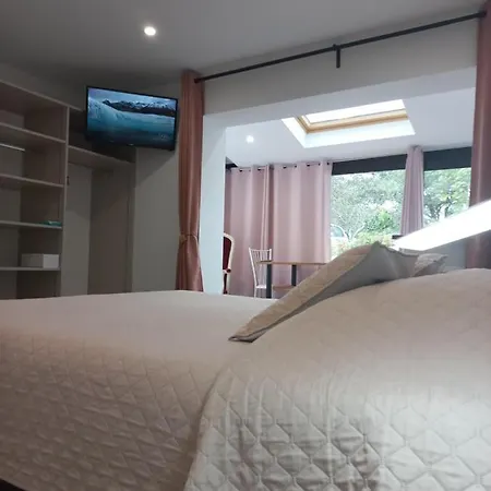 Bed & Breakfast La Casa: Tranquil With Private Parking And Garden