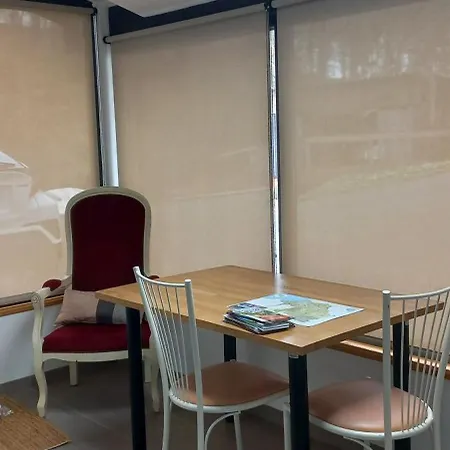 La Casita De Rose 26M2 Climatise Proche Plage Hendaye Et Frontiere Parking Prive Calme Jardin Urrugne