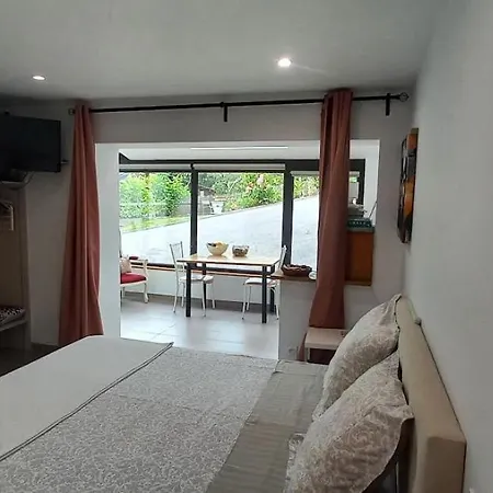 Bed & Breakfast La Casita De Rose 26m2 Proche Hendaye Et Frontiere Parking Prive Calme Jardin 4*