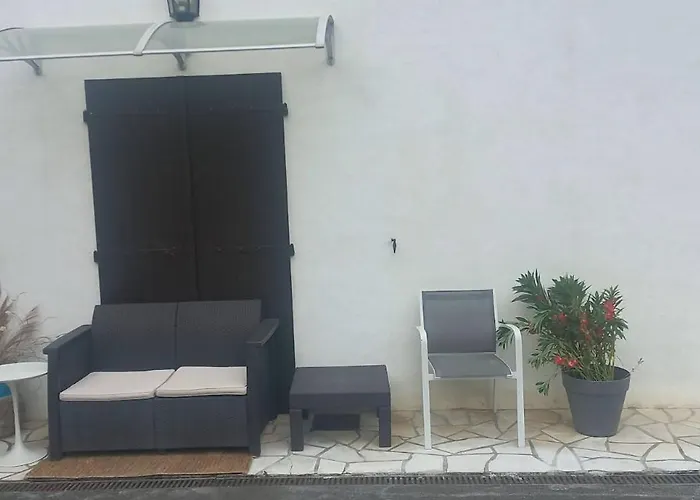 La Casita De Rose 26M2 Proche Plage Hendaye Et Frontiere Parking Prive Calme Jardin فندق مبيت وإفطار 4*